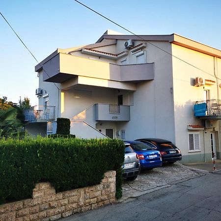 Artneo Apartmani Novalja Luaran gambar