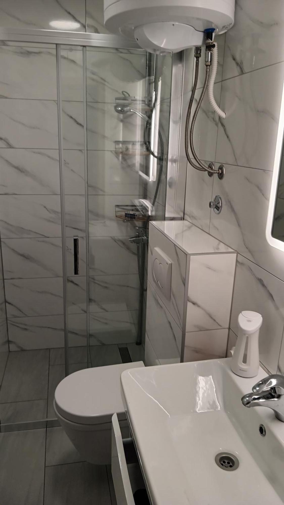 Artneo Apartmani Novalja Luaran gambar