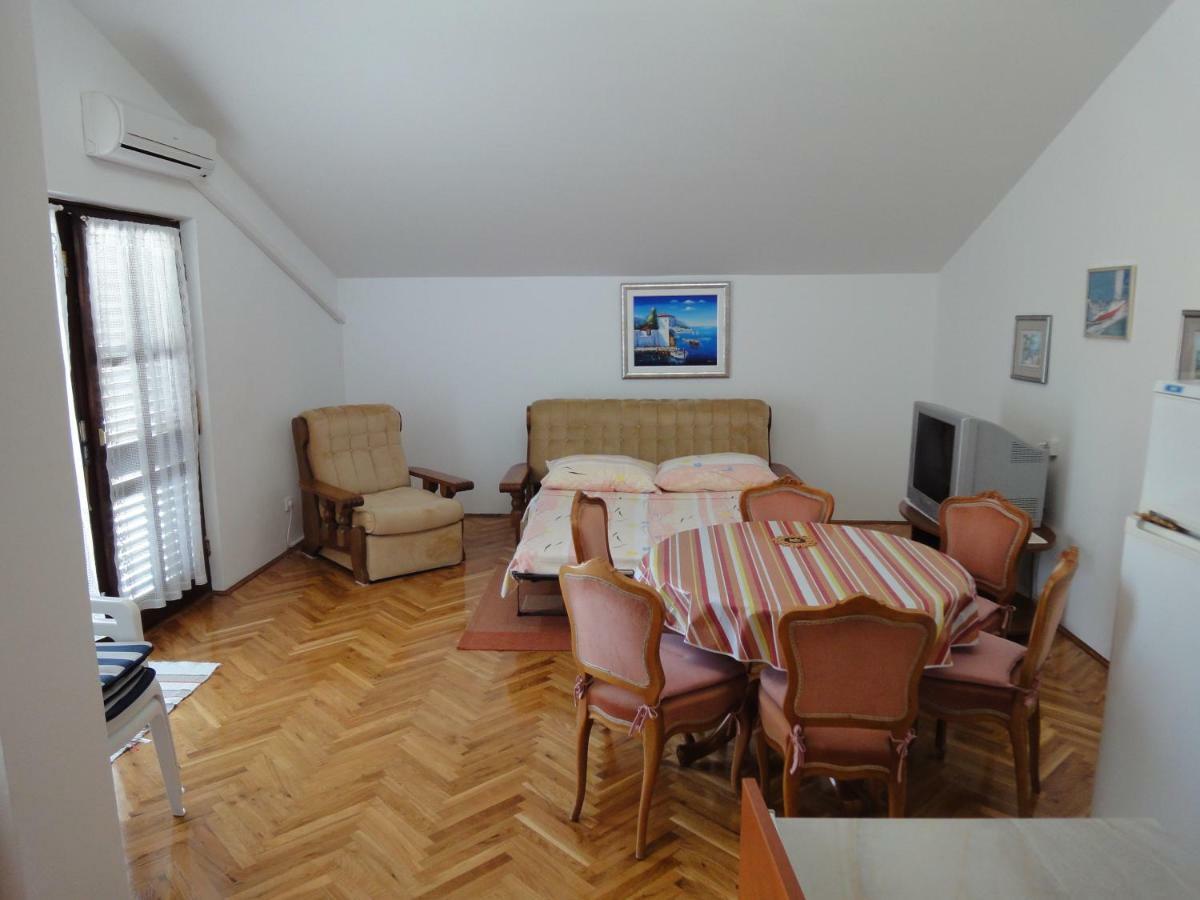 Artneo Apartmani Novalja Luaran gambar